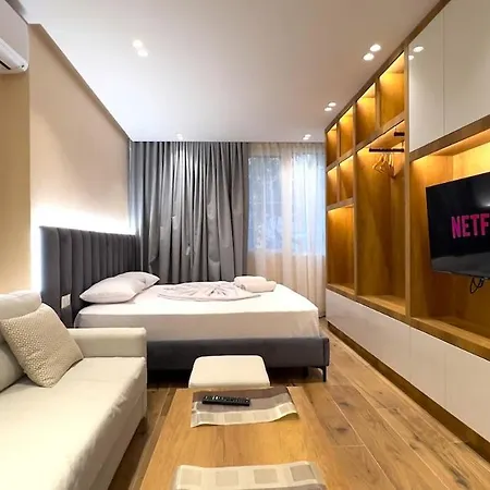 Stylish With Good Location In Apartmán Tirana