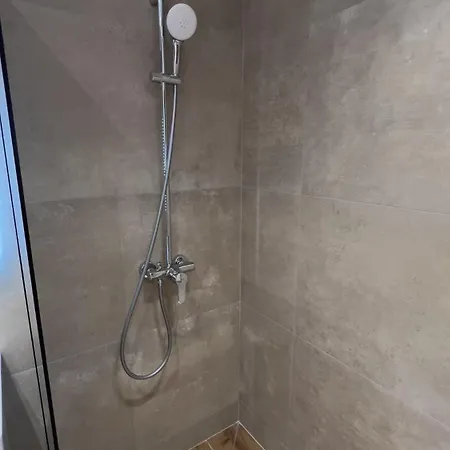 Apartmán Stylish With Good Location In