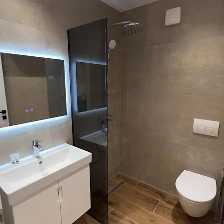 Stylish With Good Location In